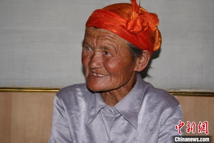 薩仁托婭拍攝的“草原母親”?！∷_仁托婭供圖