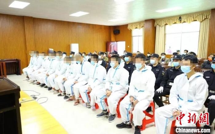 圖為庭審現(xiàn)場(chǎng)?！|蘭法院 攝