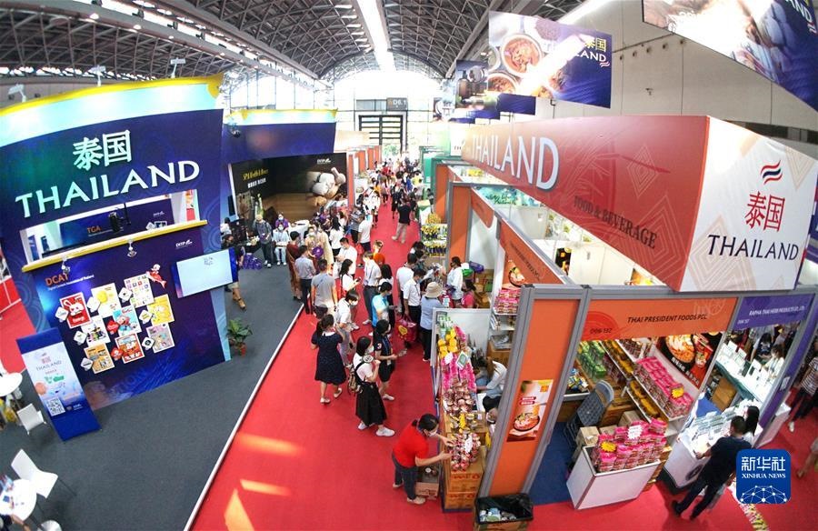 （新華全媒頭條·圖文互動）（3）共創(chuàng)更加繁榮美好的地區(qū)和世界——習(xí)近平主席在中國－東盟建立對話關(guān)系30周年紀念峰會上的重要講話解讀