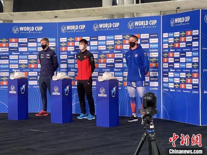 我國(guó)速滑在國(guó)際大賽上取得的第一個(gè)男子1000米金牌?！『邶埥◇w育局提供