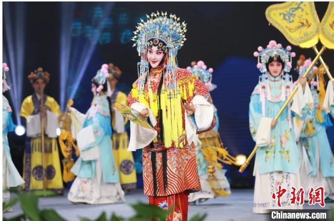 圖為，漢劇《貴妃醉酒》演出現(xiàn)場 武漢文旅局供圖