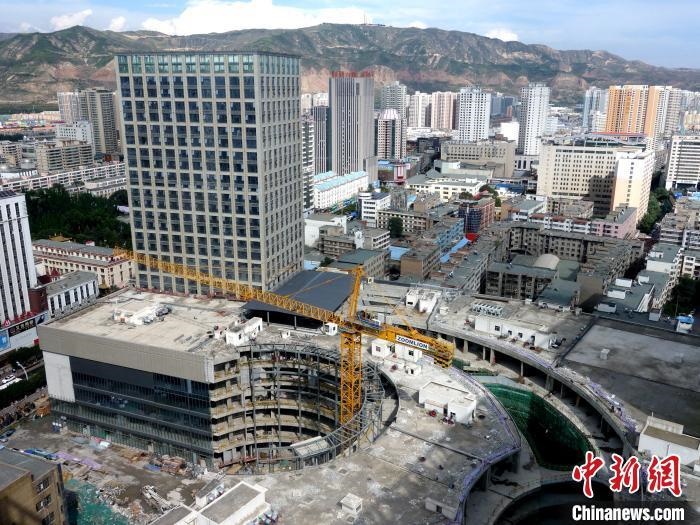 資料圖：城中區(qū)某商品住宅樓。 孫睿 攝