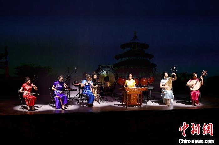 6日，“相約北京”奧林匹克文化節(jié)暨第22屆“相約北京”國際藝術(shù)節(jié)在京開幕?！?lt;a target='_blank' href='/'>中新社</a>記者 富田 攝