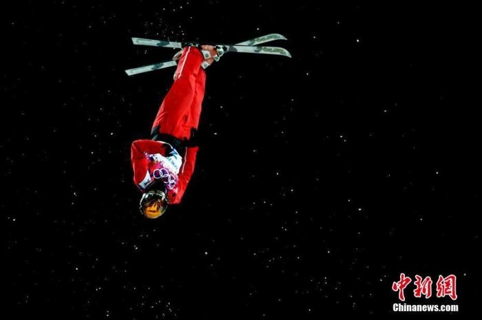 徐夢(mèng)桃在比賽中。<a target='_blank' href='/'>中新社</a>記者 富田 攝