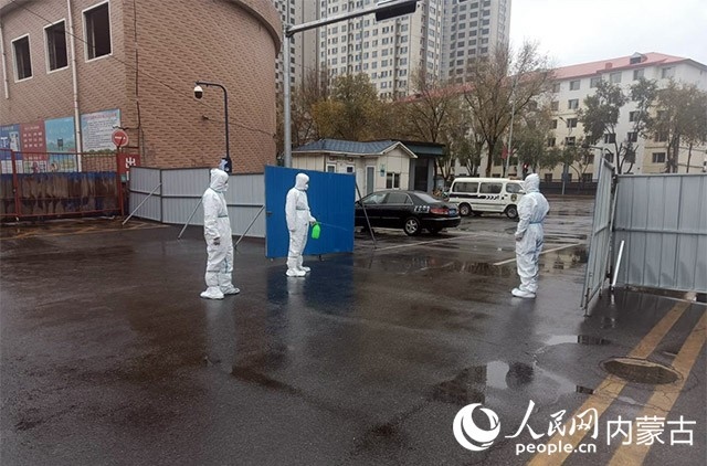 東瓦窯市場有序恢復(fù)開放。賽罕區(qū)融媒體中心供圖