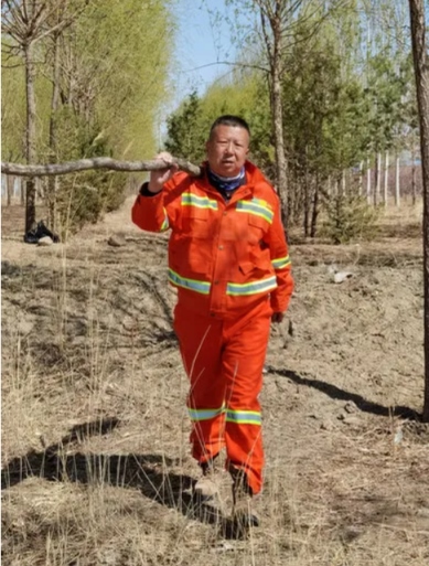世界地球日，不忘治沙人3389.png