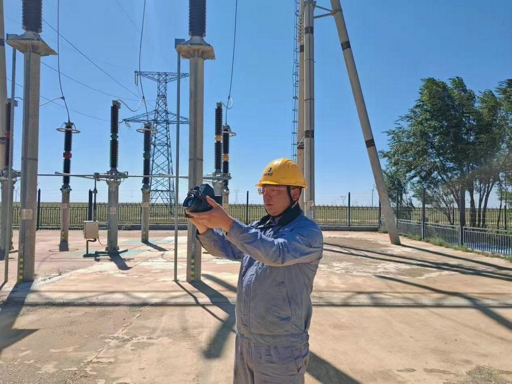 1756905543106103.jpg 賽汗風光電站檢修.jpg