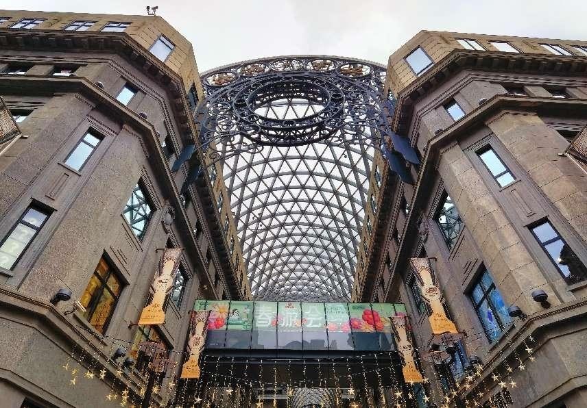 外灘中央廣場內(nèi)景。人民網(wǎng)記者 楊文全攝