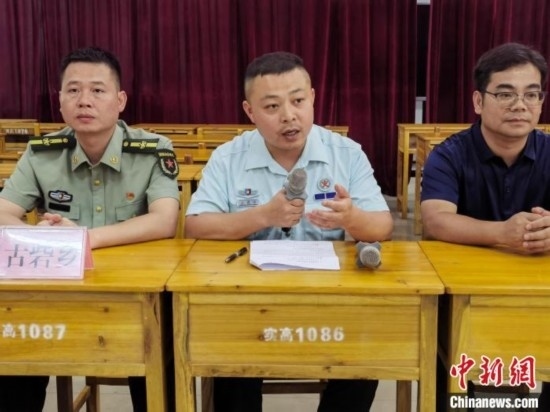 宣講員宣講。韋碩 攝