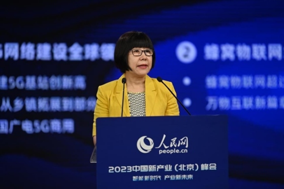 人民網(wǎng)監(jiān)事會主席唐維紅。人民網(wǎng)記者 于凱攝