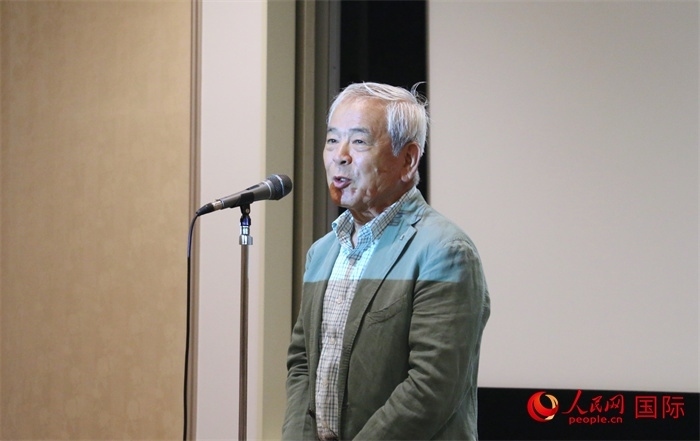 展覽名譽(yù)顧問、日本前文化廳長(zhǎng)官青柳正規(guī)致辭。（人民網(wǎng) 許可攝）