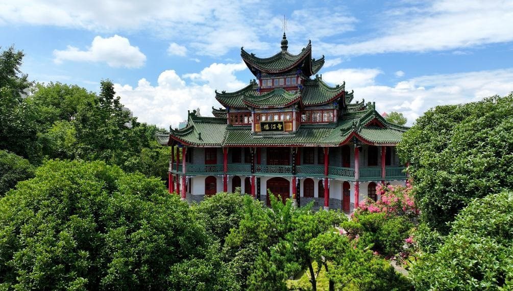 近日拍攝的陜西省漢中市博物館望江樓。新華社記者 劉瀟 攝