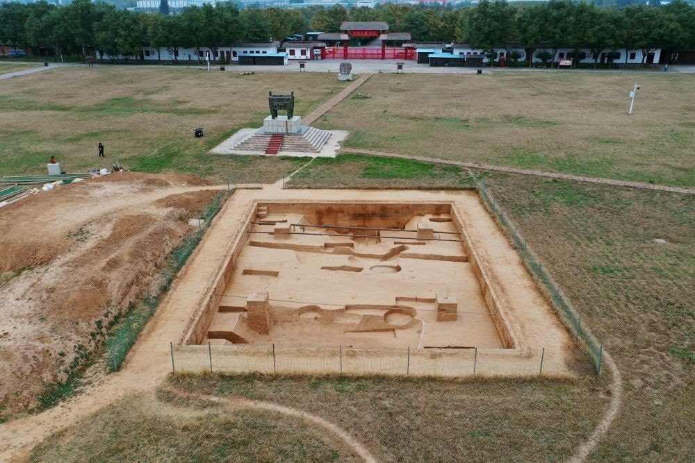 2022年河南安陽(yáng)市殷墟商王陵區(qū)第三地點(diǎn)發(fā)掘現(xiàn)場(chǎng)（資料照片）。新華社發(fā)