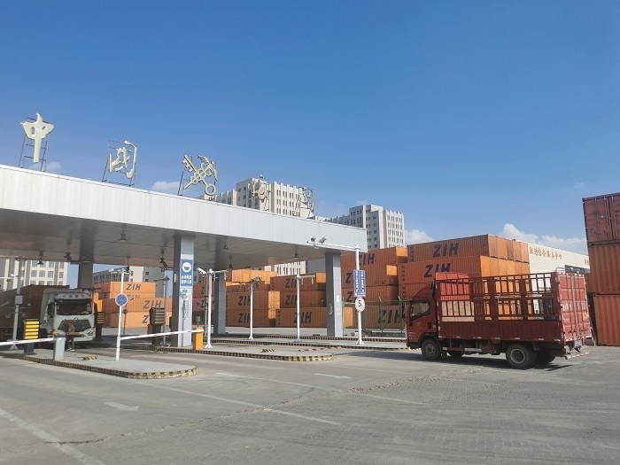 鄭州國際陸港海關(guān)監(jiān)管場所。鄭州車站海關(guān)供圖