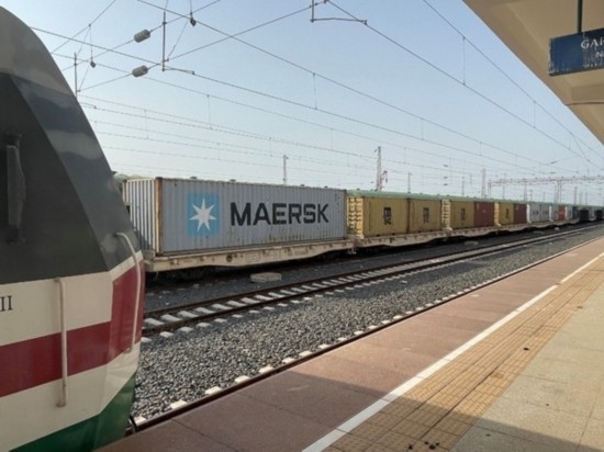 亞吉鐵路吉布提那噶德車站的貨運車廂。人民網記者 趙艷紅攝