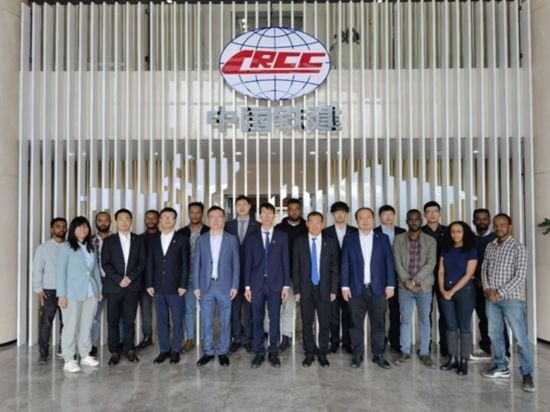 中國土木福州設計院埃塞分院團隊合影。受訪對象供圖