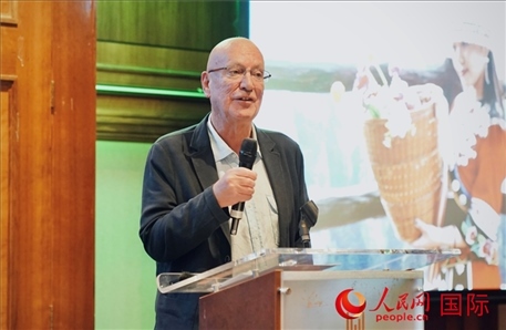 旅?作家魯珀特·帕克分享張家界旅行照片。人民網(wǎng) 郭錦標(biāo)攝