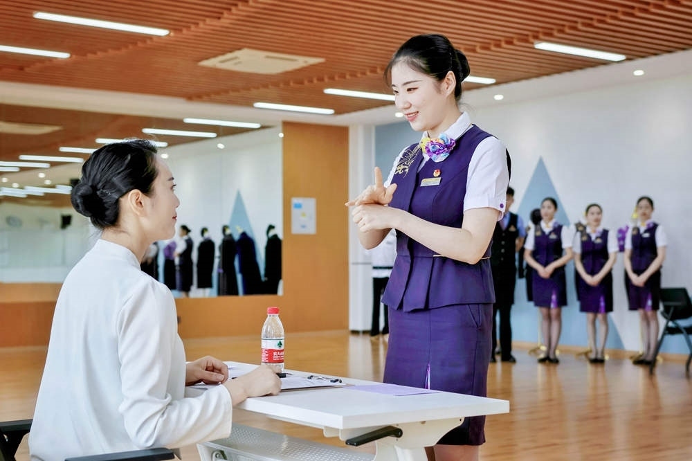 手語培訓(xùn)與考核。