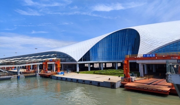 徐聞港樞紐大樓。人民網(wǎng) 樸馨語攝
