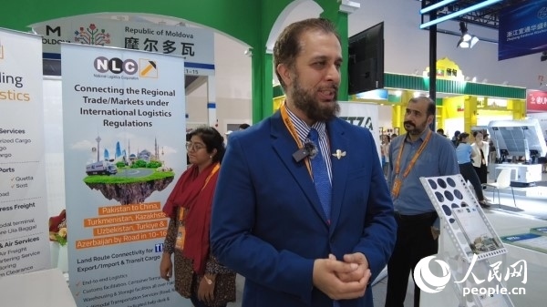 9月2日，巴基斯坦駐華使館商務(wù)參贊古拉姆·卡迪爾接受人民網(wǎng)記者采訪。人民網(wǎng)記者 趙雯博攝