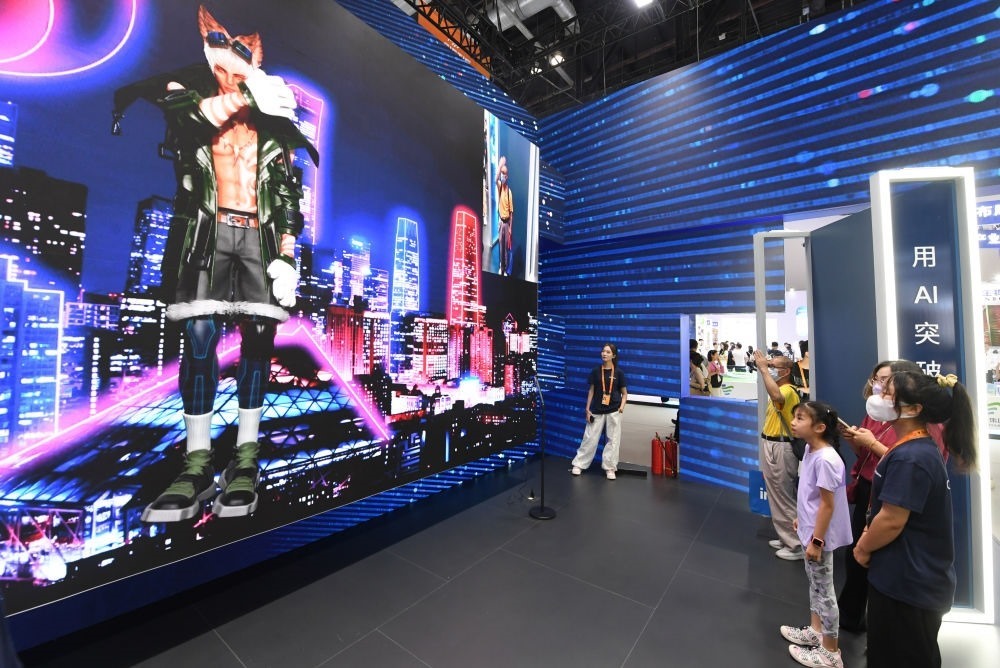 這是9月2日在國(guó)家會(huì)議中心拍攝的一款數(shù)字人。新華社記者 任超 攝