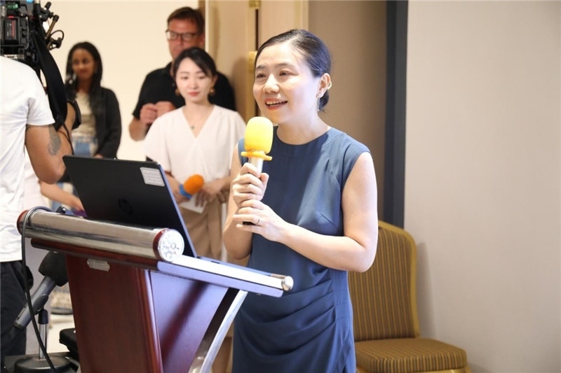 圖為吉布提孔子學(xué)院鄒燕舞院長(zhǎng)為表彰儀式致辭。吉布提孔子學(xué)院供圖