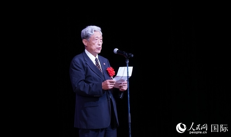 全華聯(lián)會長何德倫發(fā)表致辭。人民網(wǎng) 蔣曉辰攝