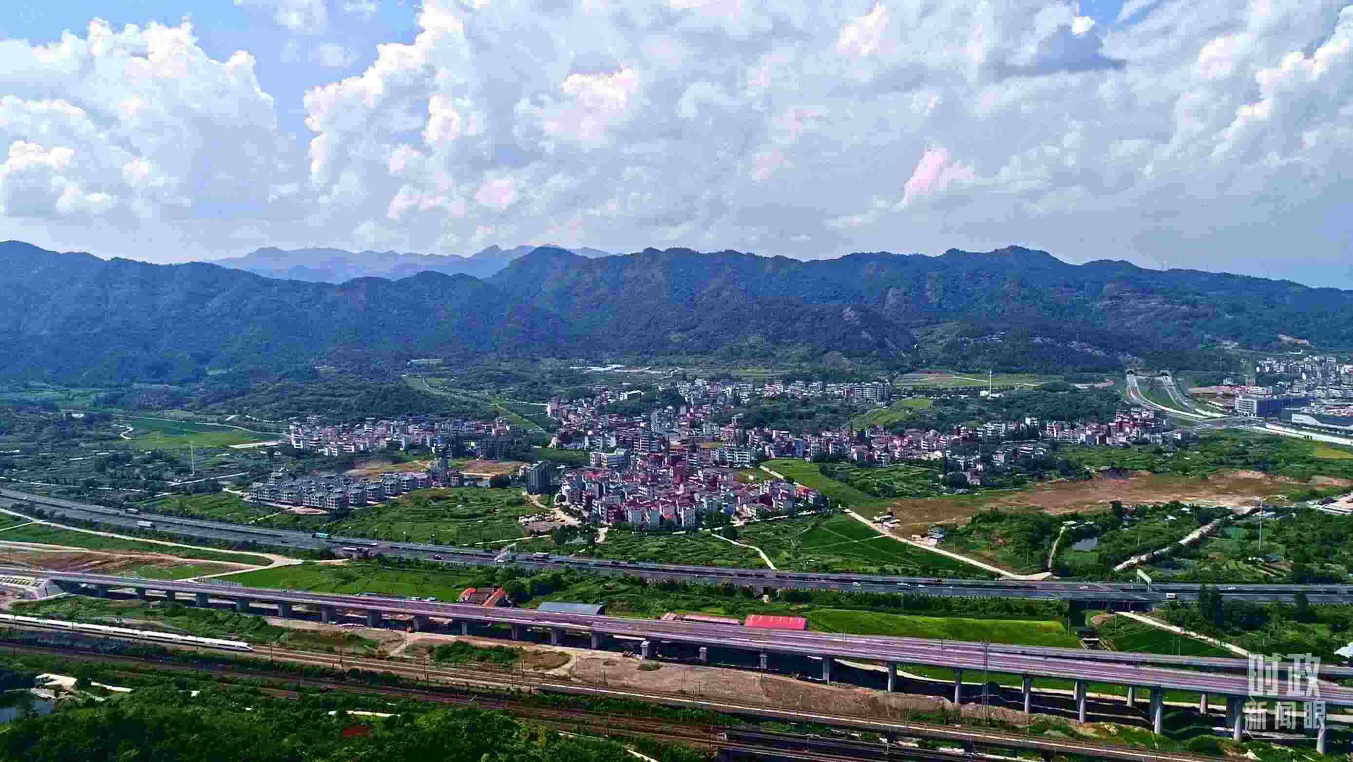 △李祖村航拍。（總臺央視記者范凱拍攝）