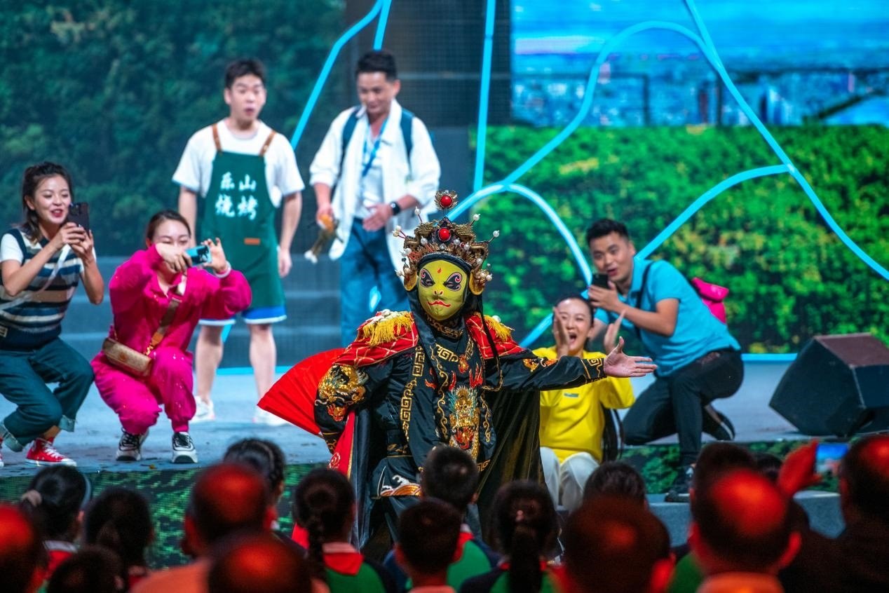 現(xiàn)場演出。樂山市委宣傳部供圖