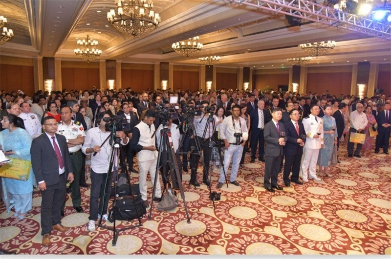 印度各界人士，各國駐印使節(jié)及外交官，中資企業(yè)、留學(xué)生和華僑華人等700余人出席招待會活動現(xiàn)場。中國駐印度大使館供圖