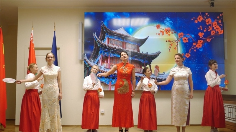白俄羅斯國(guó)立大學(xué)孔子學(xué)院的中秋晚會(huì)。受訪者供圖