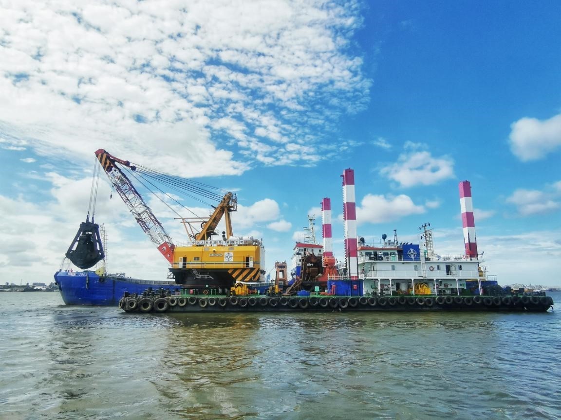 烏拉圭蒙得維的亞Capurro漁港船塢區(qū)域疏浚工程施工照片。受訪者供圖