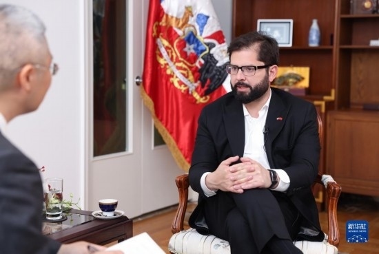 10月17日，智利總統(tǒng)博里奇在北京接受新華社記者專訪。新華社記者 呂帥 攝