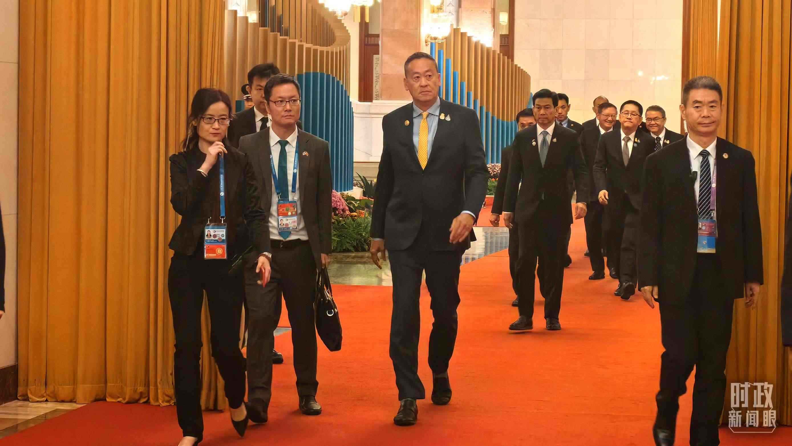 △即將參加會見的泰國總理賽塔。（總臺央廣記者潘毅拍攝）