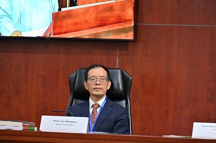 浙江師范大學(xué)非洲研究院院長劉鴻武作會議總結(jié)。浙江師范大學(xué)非洲研究院供圖