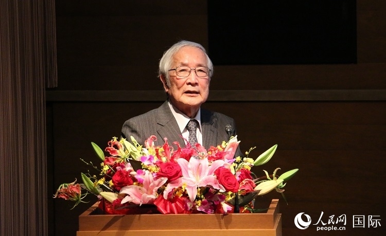 日中科學(xué)技術(shù)交流協(xié)會(huì)會(huì)長(zhǎng)山脅道夫致辭。人民網(wǎng) 許可攝