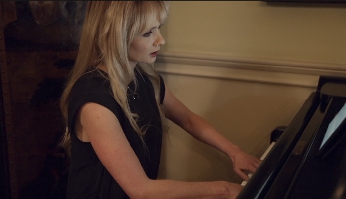 斯黛夫·康納演奏。潘耿攝