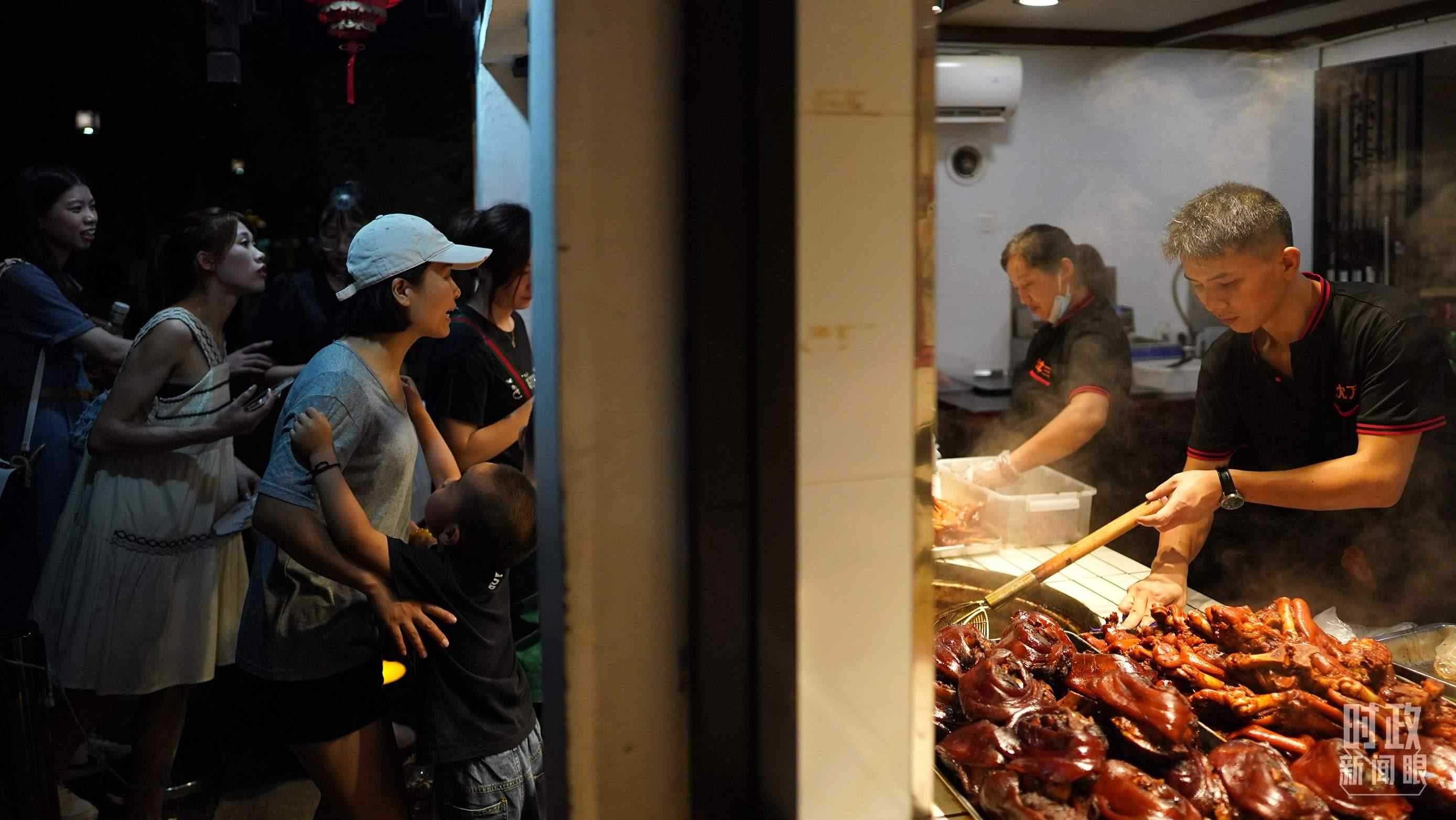 △江蘇省蘇州市平江路。（總臺(tái)國(guó)廣記者李晉拍攝）