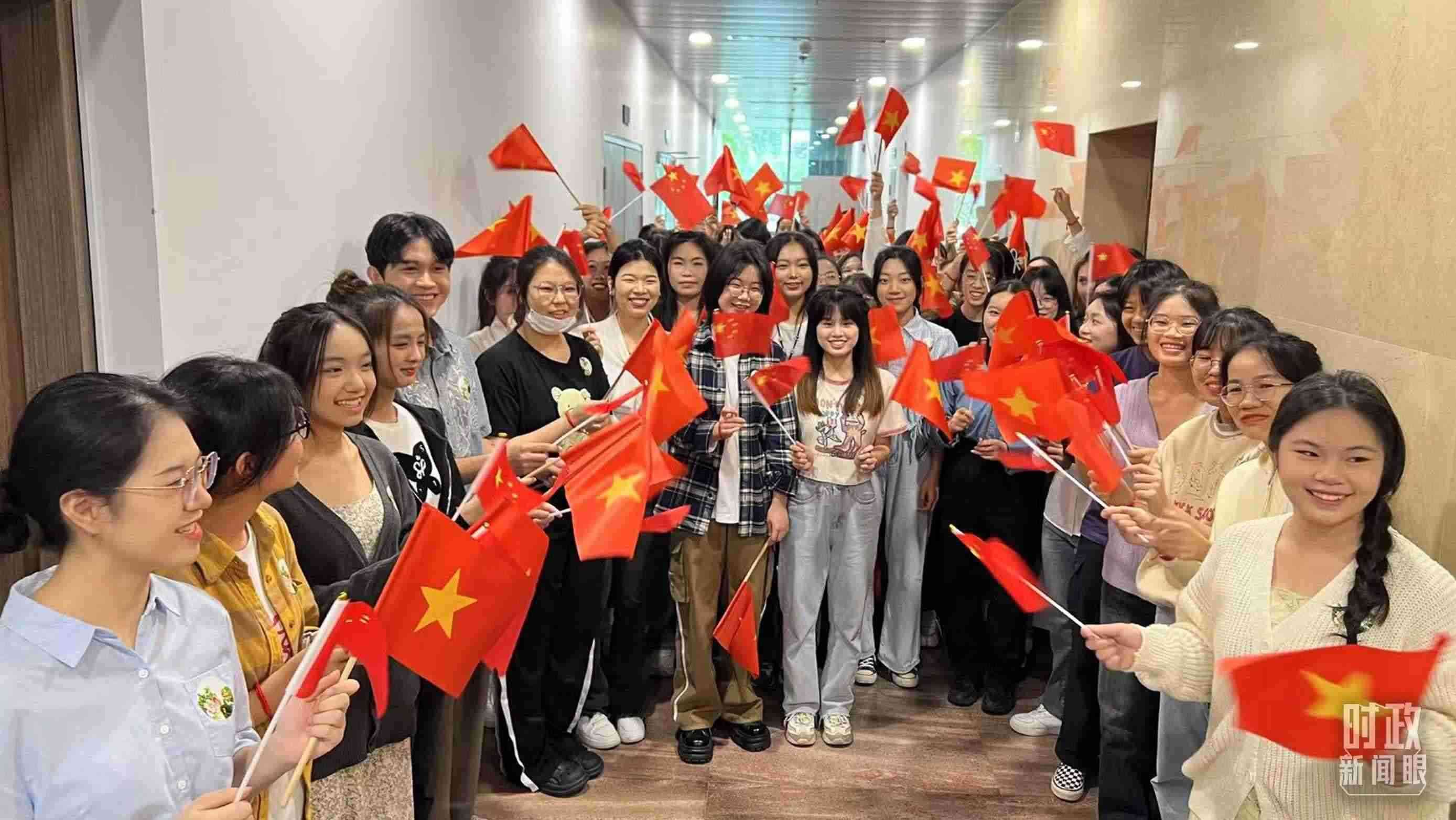 △中越青年齊聚一堂。（總臺(tái)央視記者程鋮拍攝）