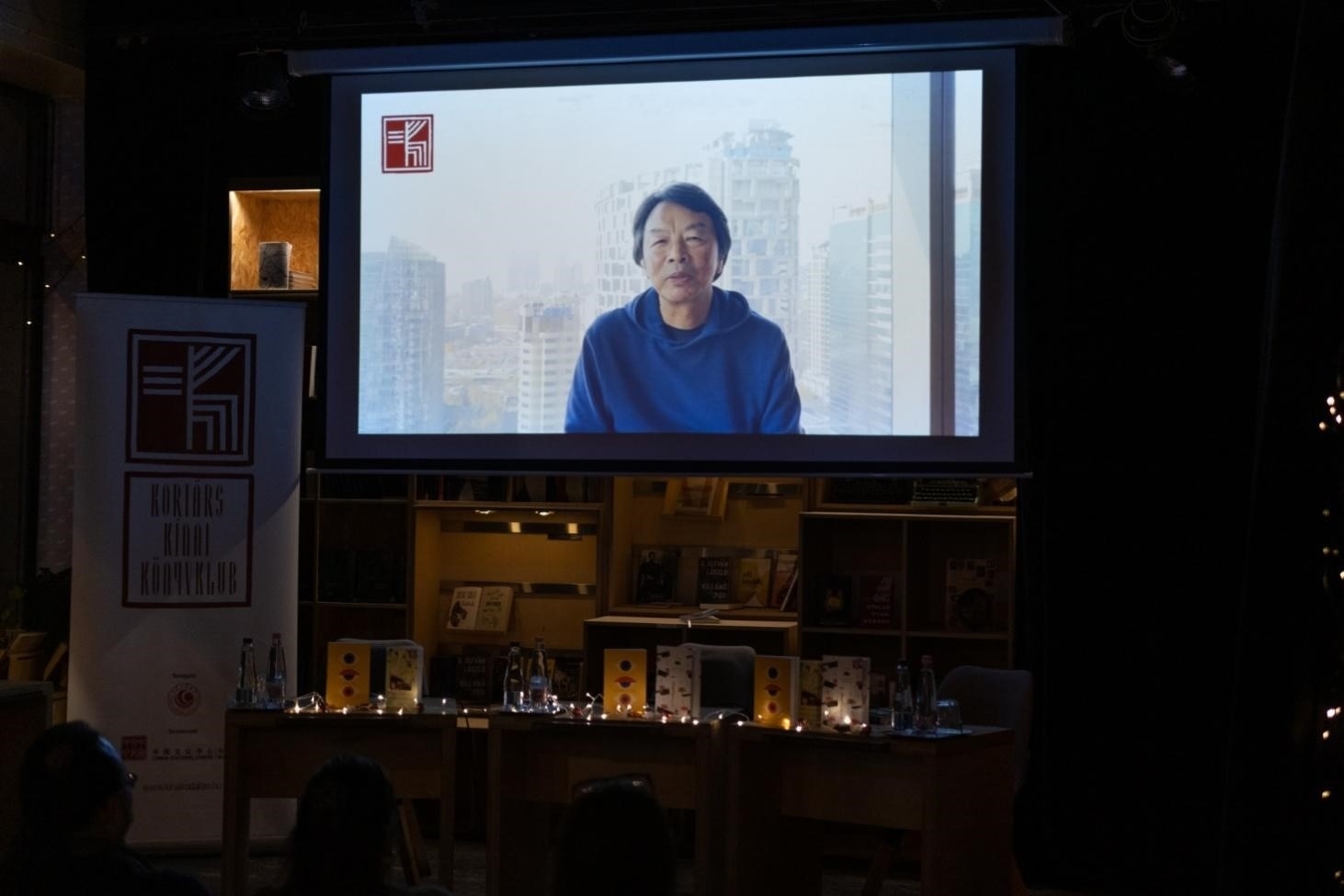 劉震云通過視頻介紹小說。摩爾多瓦尼·巴爾納巴斯攝