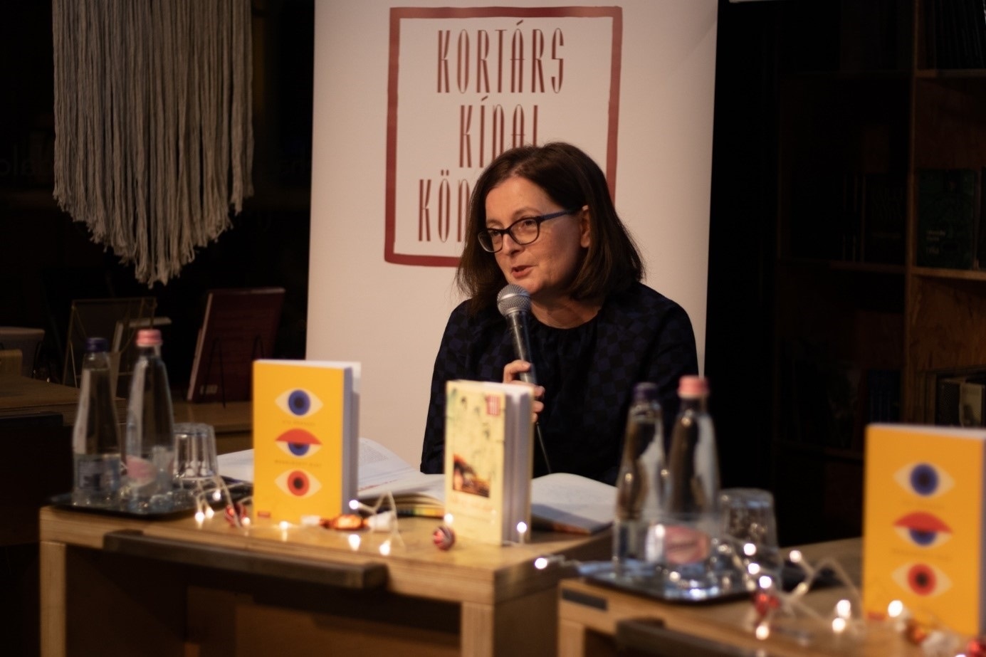 安奈特博士分享讀書體會。摩爾多瓦尼·巴爾納巴斯攝