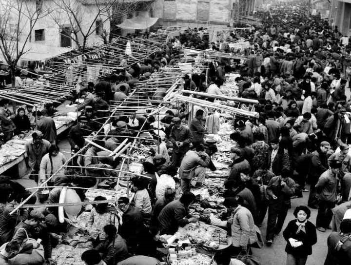 1982年，義烏湖清門馬路市場場景。拍友 金福根 攝