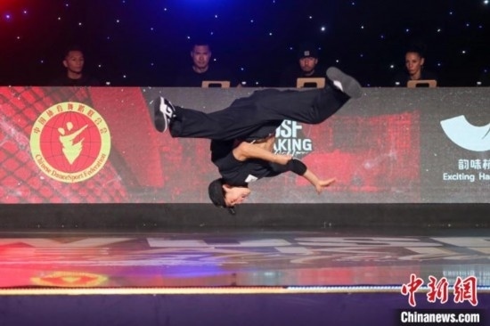 今年7月，首屆亞洲霹靂舞錦標(biāo)賽在拱墅運(yùn)河體育公園體育館舉行。郭天奇 攝