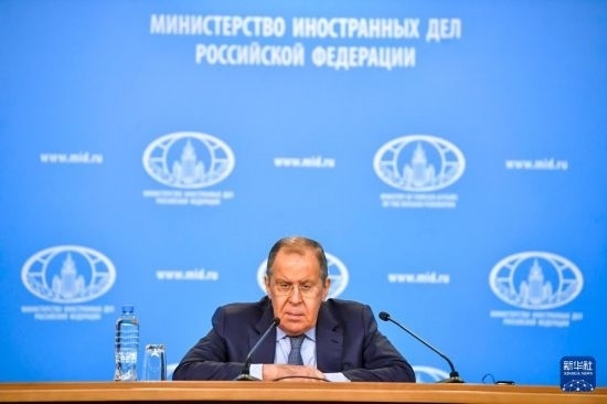 1月18日，在俄羅斯首都莫斯科，俄羅斯外長拉夫羅夫回答記者提問。新華社發(fā)（亞歷山大攝）