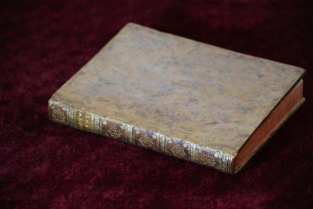 這是典藏于中國國家圖書館的《論語導讀》。