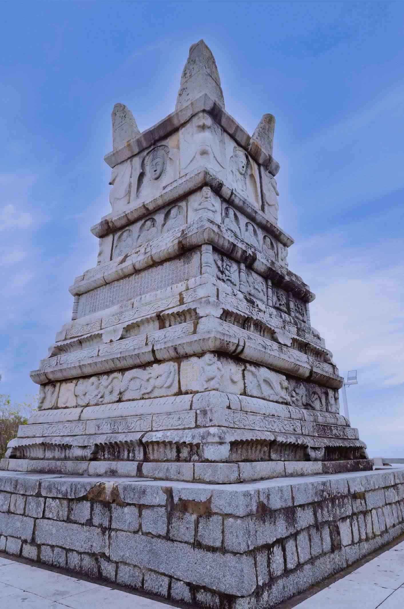 萬壽塔。 陳芝 攝