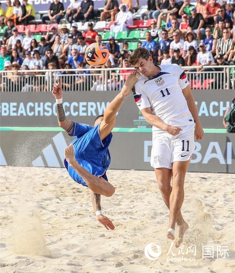 2月15日，意大利隊(duì)對(duì)陣美國(guó)隊(duì)。人民網(wǎng)塔里克·易卜拉欣攝