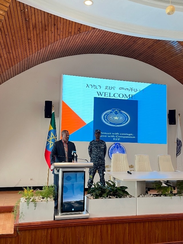 圖為埃塞警察大學校長梅斯芬·阿貝貝致辭。亞的斯亞貝巴大學孔子學院供圖