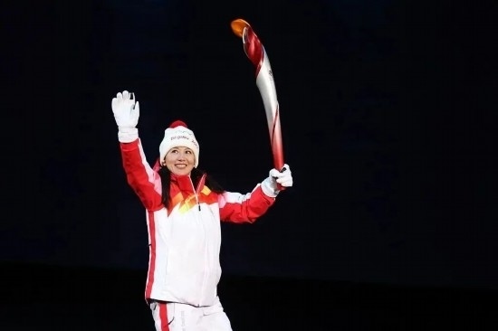 楊揚(yáng)擔(dān)任北京冬奧會(huì)開(kāi)幕式主火炬手。