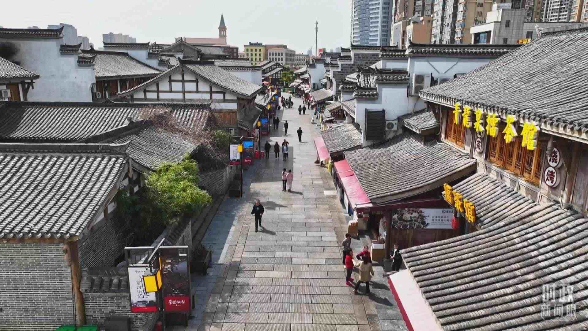 △常德河街。（總臺(tái)記者姚鵬、溫盛強(qiáng)拍攝）